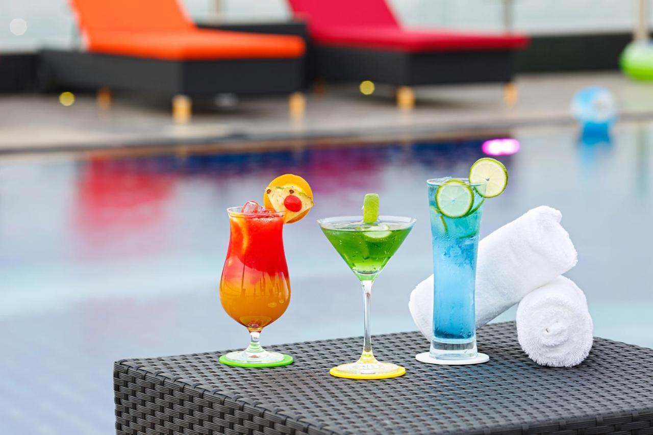 Holiday Inn Dhaka City Centre By Ihg Exterior photo