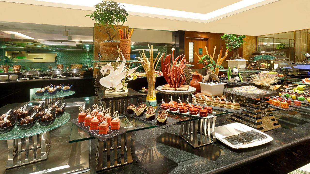 Holiday Inn Dhaka City Centre By Ihg Exterior photo