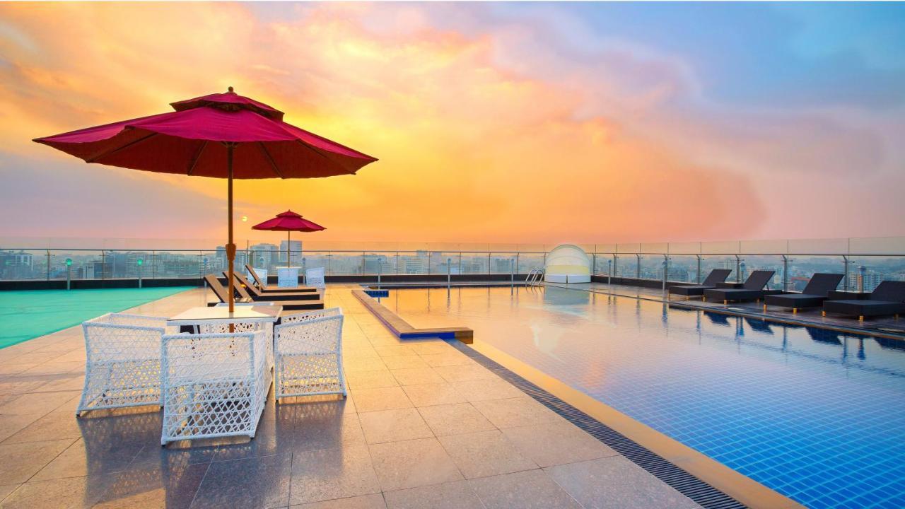Holiday Inn Dhaka City Centre By Ihg Exterior photo